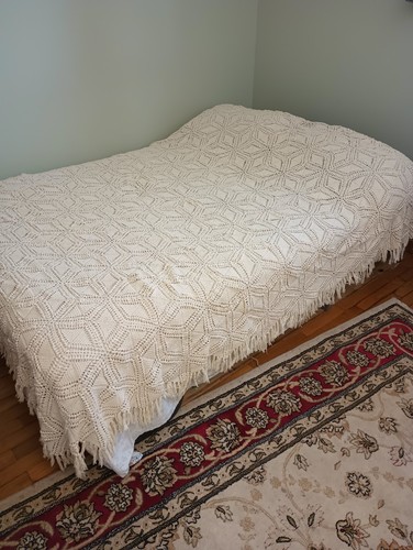 Hand crocheted lace bedspread - hand-crocheted,