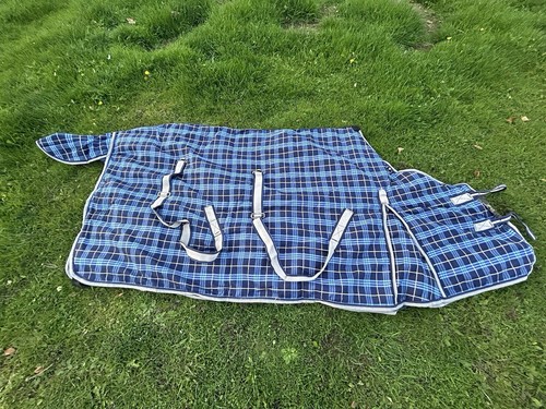 Loveson stable rug - 5’9,
