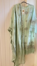 Gul Ahmed Pakistani Designer 3-Piece Suit. New Arrivals. Kameez shalwar. Size M