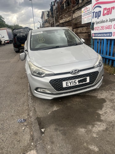 Hyundai i20 2015 breaking - hyundai,