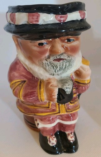 Beefeater toby jug shorter - toby, &