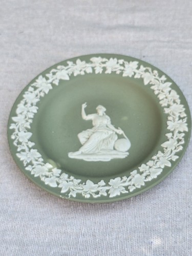 Vintage wedgwood sage green - vintage,