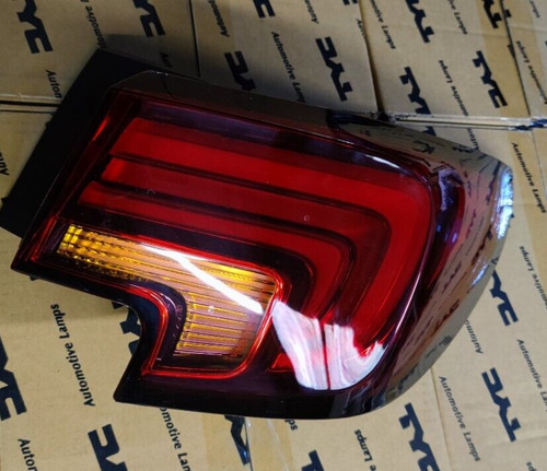 Rear right outer led - right,