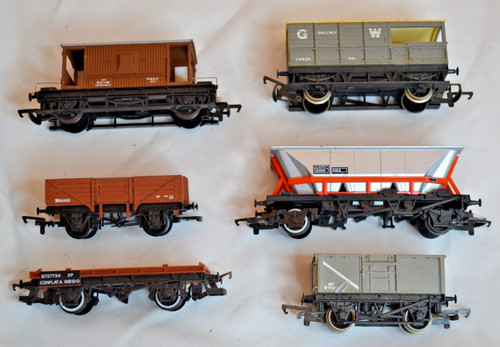 Hornby wagons 6 - x,