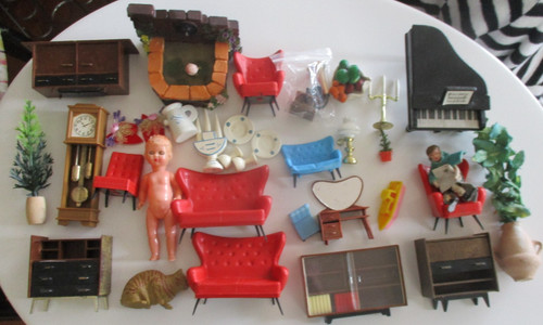 Vintage dolls house - vintage,