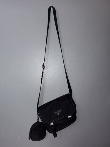 Prada messenger bag black - prada,