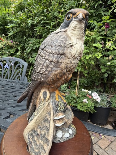 Royal doulton peregrine falcon - doulton,