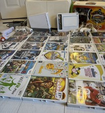 Wii Console Bundle, 31 games Wii Fit, uDraw Tablet, Wii Fit Board, Skylanders 