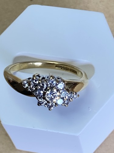 Gold diamond ring 18 carat - diamond,