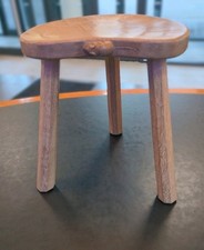 ROBERT MOUSEMAN THOMPSON STOOL WITH SIGNATURE CARVED MOUSE GREAT CONDITION 
