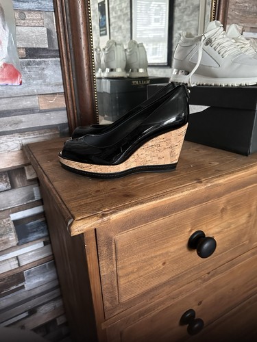 Stuart weitzman patent - stuart,
