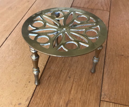 Brass trivet stand - 130mm, dia
