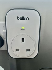 Belkin BSV102AF SurgeCube 1