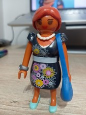 PLAYMOBIL FIGURE WOMAN GIRL