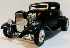 1/18 Scale HotWheels 1932 Ford
