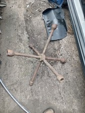 VINTAGE CAR TRUCK  6 WAY WHEEL