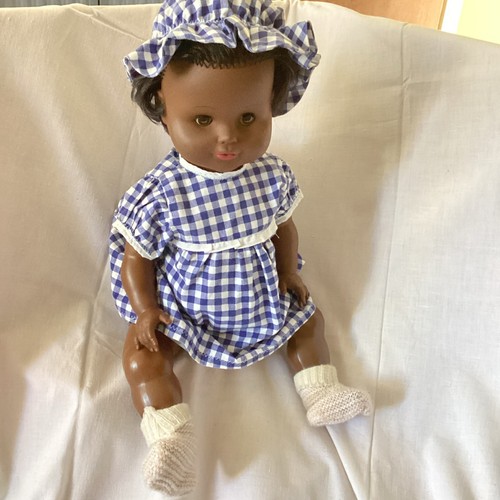 Vintage doll dark skin brown - ,