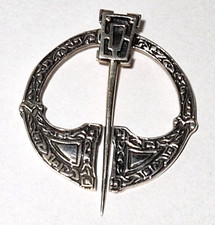 VINTAGE SOLID SILVER CELTIC
