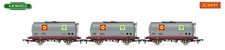 OO Gauge Hornby R60260 Shell-Mex, TTA Tank Wagon Triple Pack