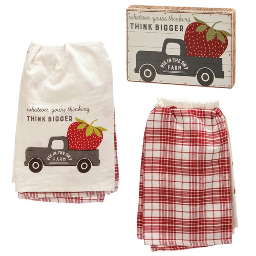 Farmhouse strawberry kitchen - farmhouse,