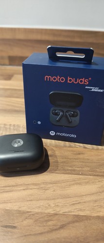 Motorola buds