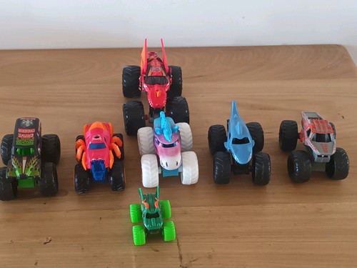 Hot wheels monster jam - wheels,