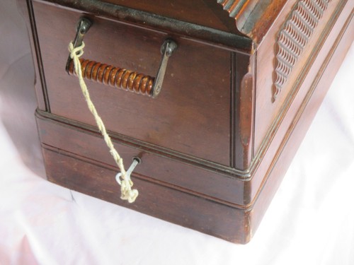 Bargain singer sewing machine - bargain,