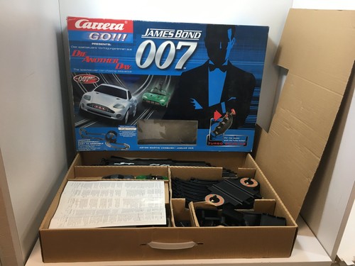 Carrera james bond - james,