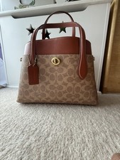 Coach Women’s Willow Soft Bucket Bag