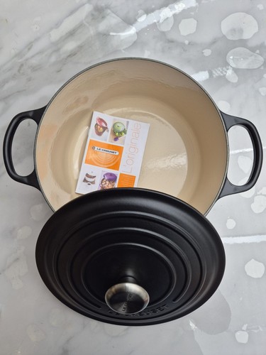 Creuset enamelled cast - le,