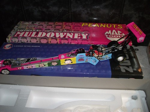 Action shirley muldowney 24 - shirley, 1.24