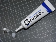 White grease lubricant