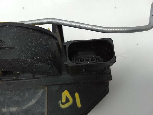 679881 front door - lock, opel