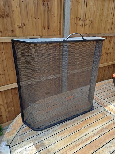 Black metal mesh - , fireguard