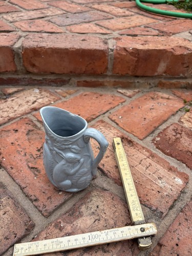 Squirrel jug press moulded
