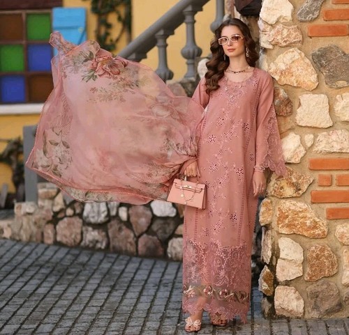Noor luxe chikankari lawn - luxe,