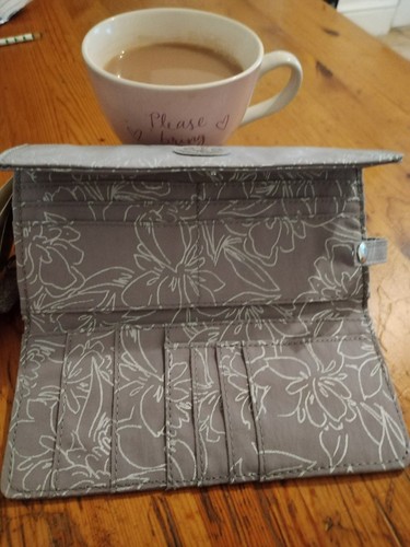 Brand new grey flora - new, sketch