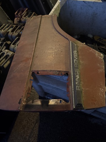 Range rover classic rear wing - range,