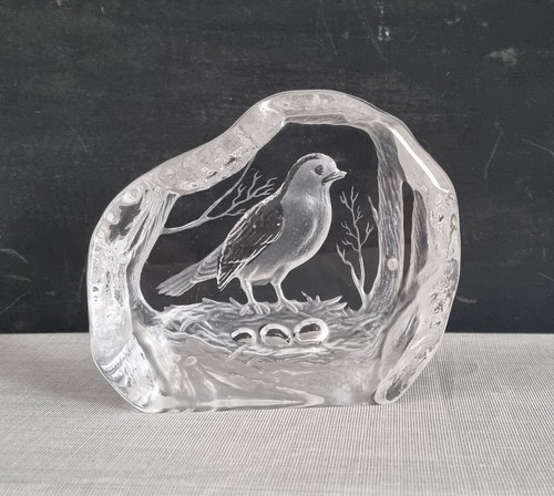 Dartington capredoni bird on - a,