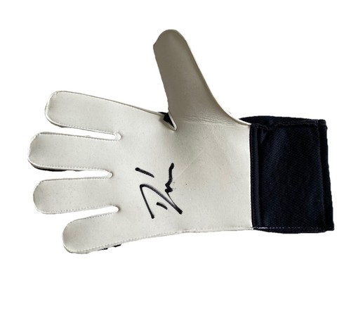 Dean henderson hand signed - hand,