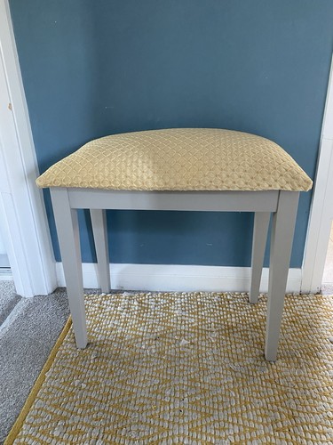 Piano stool - piano,