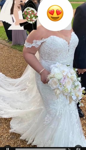 Beautiful wedding dress - , size