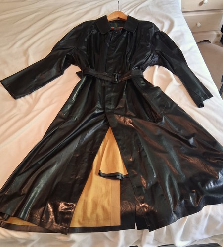 Rubber mackintosh raincoat - rubber,