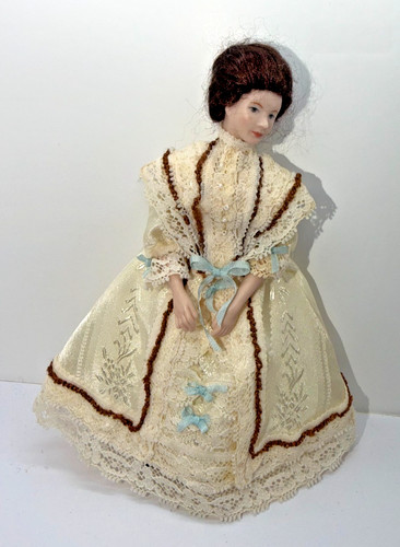 12th scale artisan dollshouse - scale,