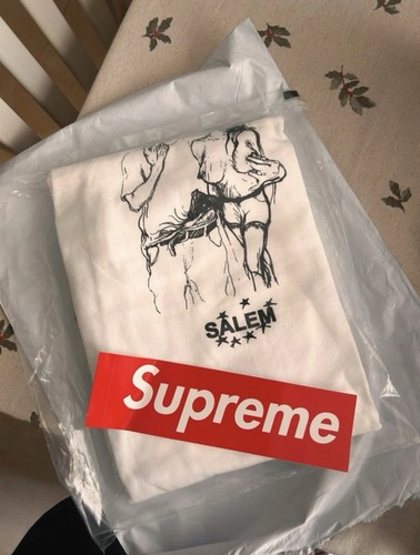 Supreme salem tee graphic logo - salem,