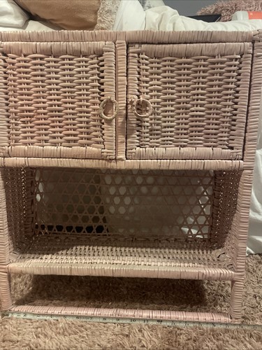 Vtg shelf door pink wicker - 2,