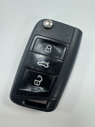 Skoda flip key fob button - fob, 3