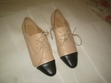 Ladies shoes ‘ R and BE ‘