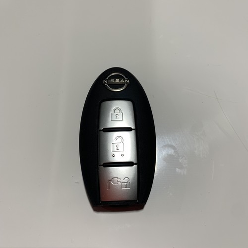 New genuine nissan leaf remote - new,