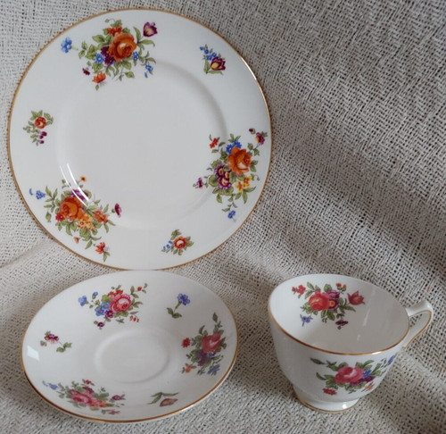 Royal victoria teacup saucer - royal,
